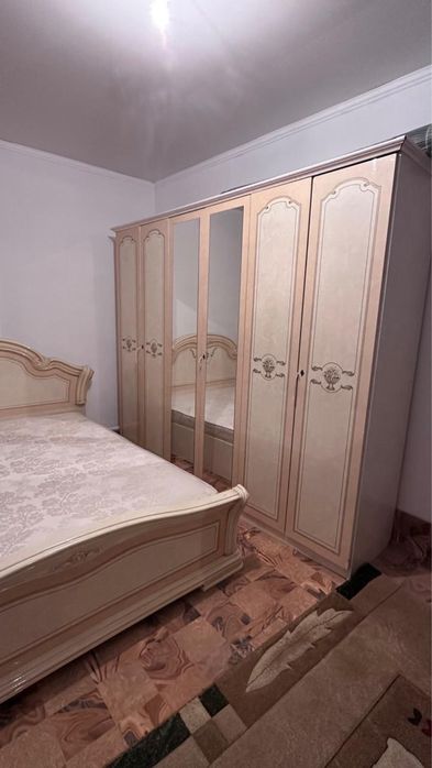 Спальный гарнитур срочно