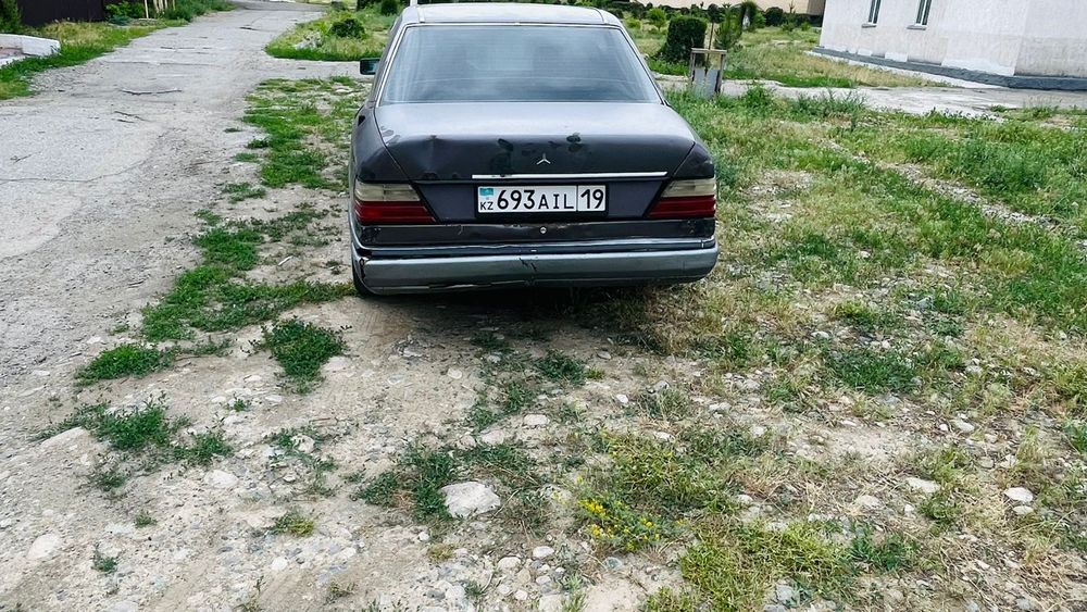 Продам Мерседес 124