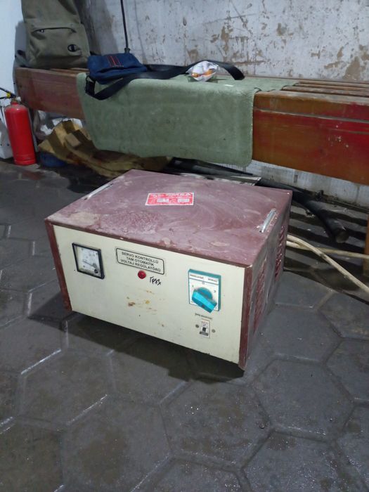 Стабилизатор напряжния