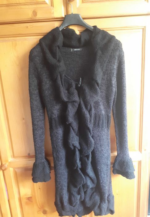 Сиво – черна жилетка плетиво размер Л