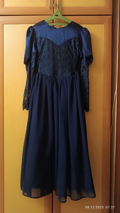 Продам нарядное платье