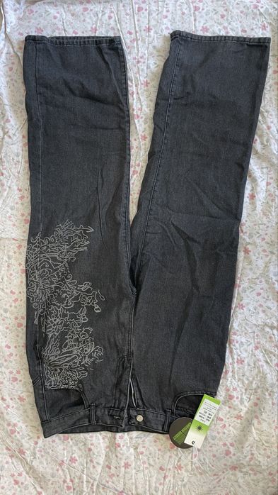 Baggy дънки с готин дизайн