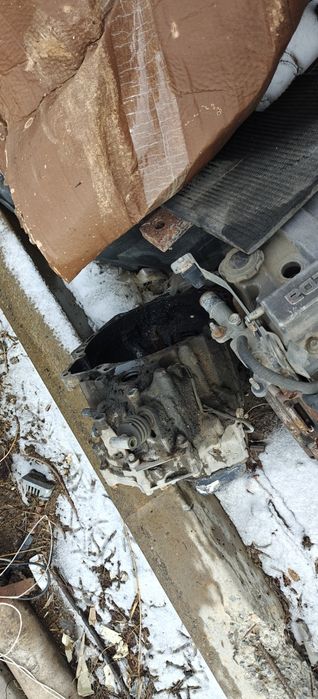 Двигатель от мазды птички на запчасти