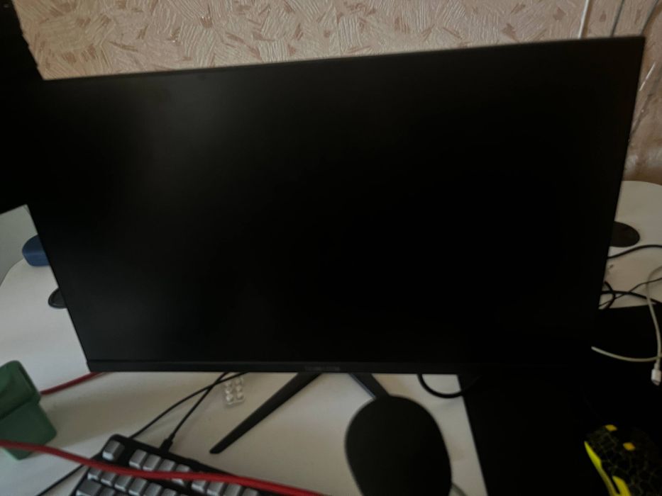 Продаю срочно монитор