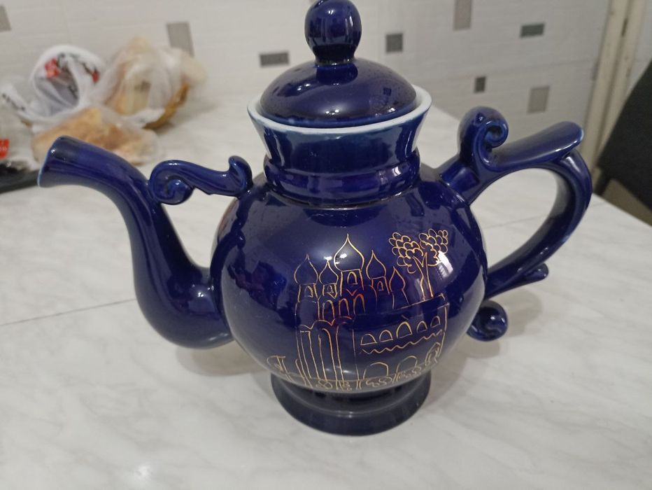 Чайники цвета кобальт
