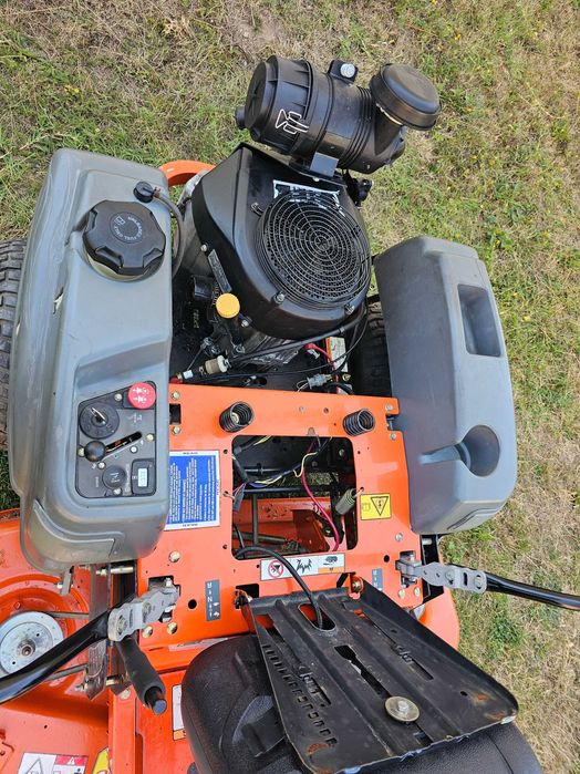 Тракторна Косачка HUSQVARNA/KAWASAKI. 0 градус на завиване. ПЕРФЕКТНА