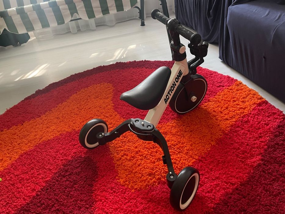 Bicicleta multifuncțională 4 in 1 cu pedale noua