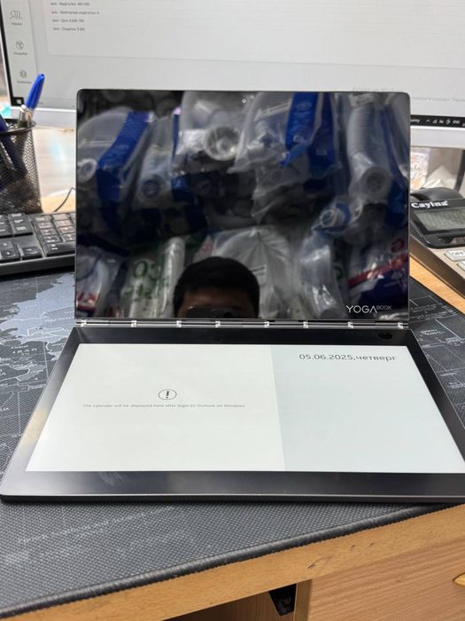 Lenovo Yoga Book sensir Arzon narxga faqat 1tabor 820$  1300$ sotilgan