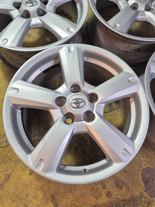 4 jante Aliaj 5x114.3 17'' OEM Toyota Rav4 CH-R Corolla AURIS 7J ET 45
