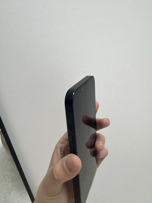 Продам Iphone 13, в хорошем состоянии