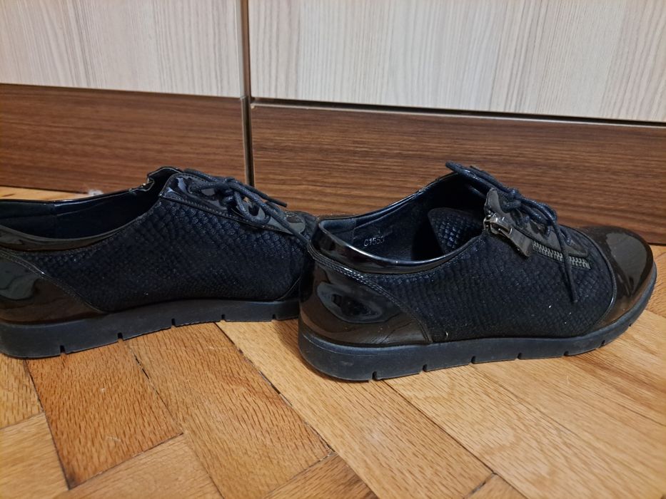 Елегантни дамски обувки