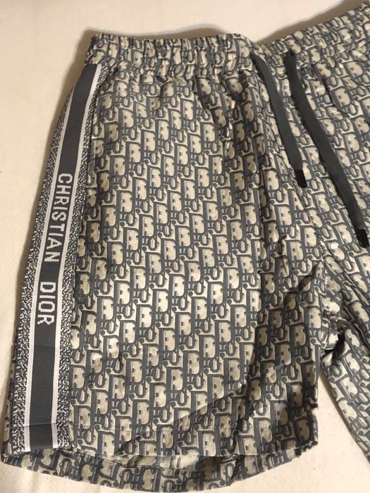 Pantaloni scurti Dior , calitate premium , pe stoc , nou , M
