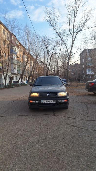 Volkswagen Vento 2.0 1992 год