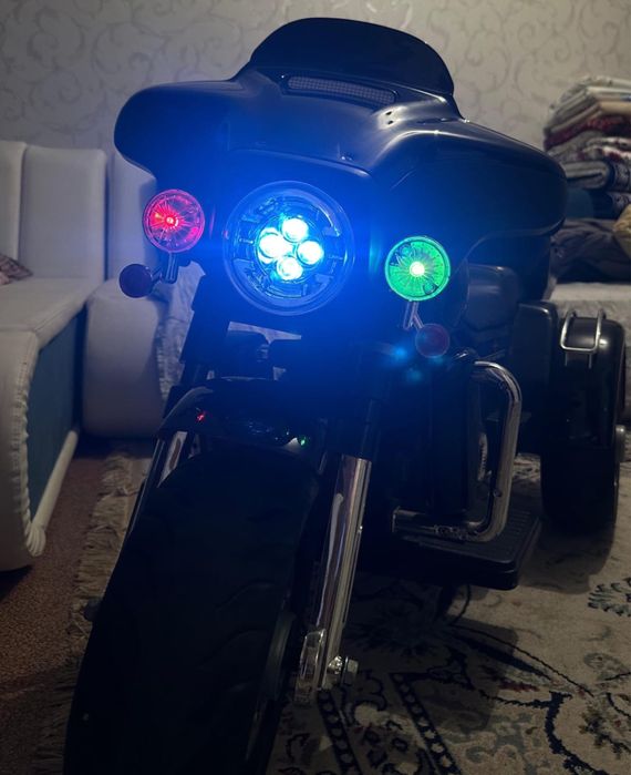 Детский электромобиль