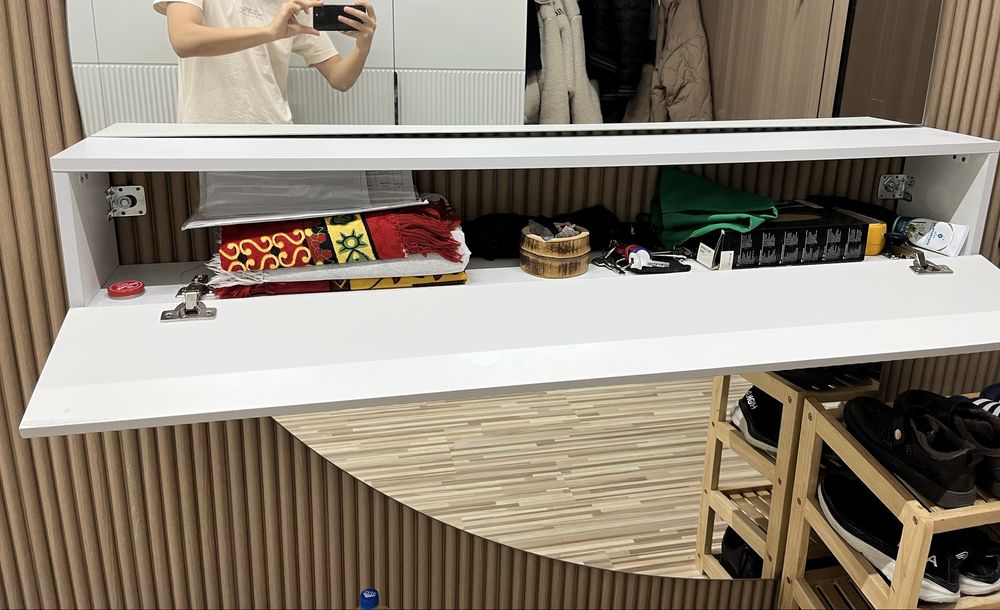 Новая зеркало с ящиком