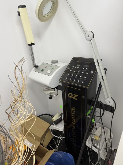 Столове Оборудване за маникюрист козметик масажист