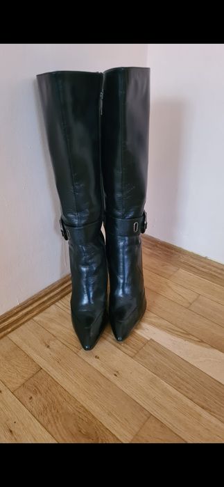 Cizme de piele neagra