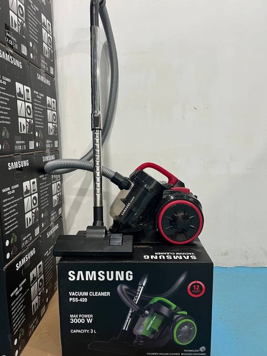 Samsung pilisos
PSS-420 
3000 W
3 L 
41 $