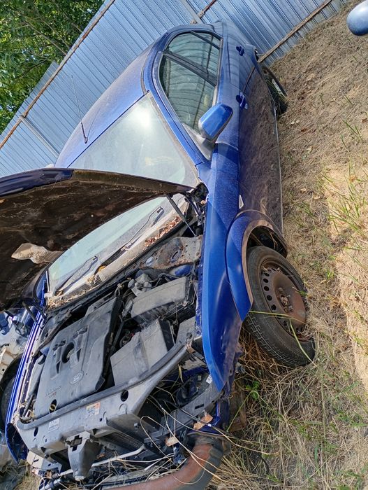 Vând piese second-hand