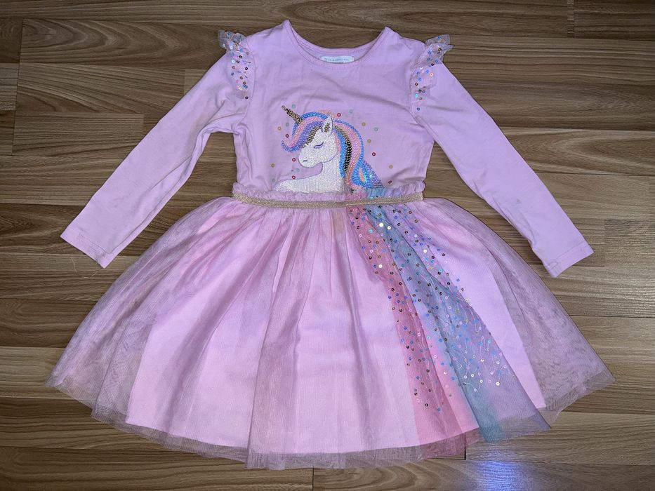 Платье на девочку