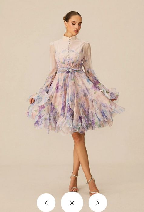 Rochie mini evazată cu imprimeu floral Lana