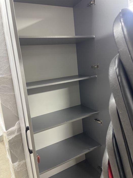 Шкафы офисные гардеробные