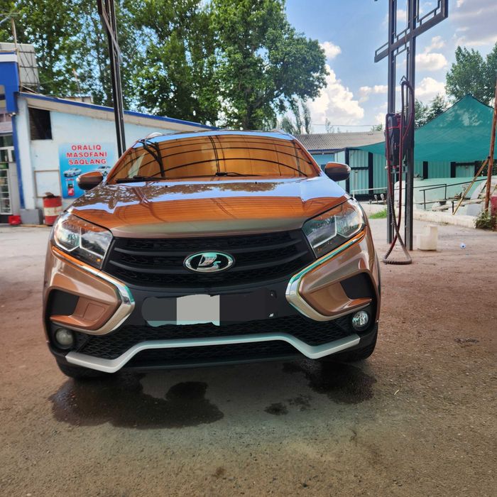 Lada xray cros 2020
