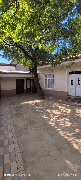 Olmazor tumanida 2.1 sotik hovli