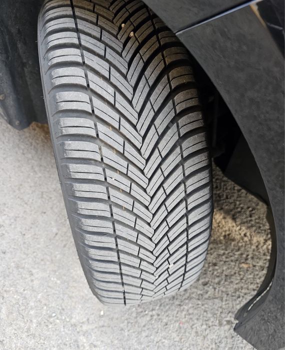 На части Seat Leon 3  2014г 1.6tdi Dsg автомат отличен черен