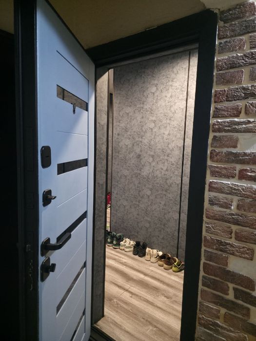 Продаю однокомнатную квартиру переделаную в двух.