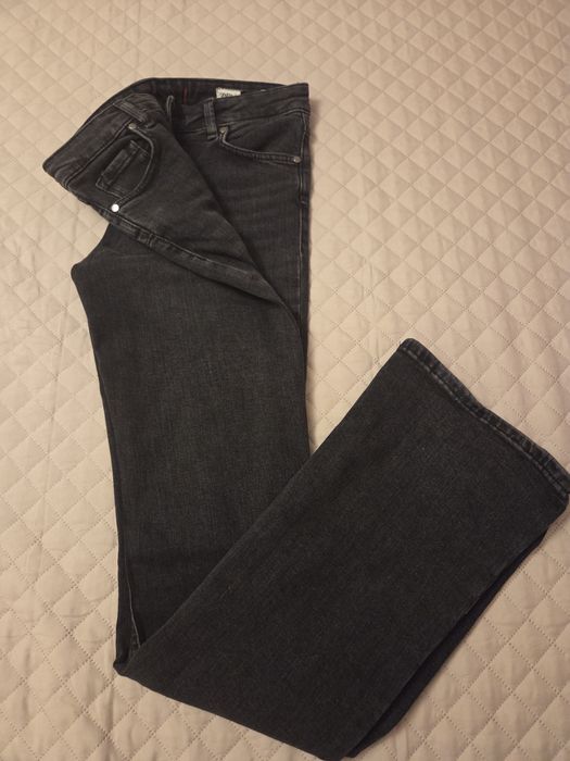 Blugi evazati noi Zara, S/ 36