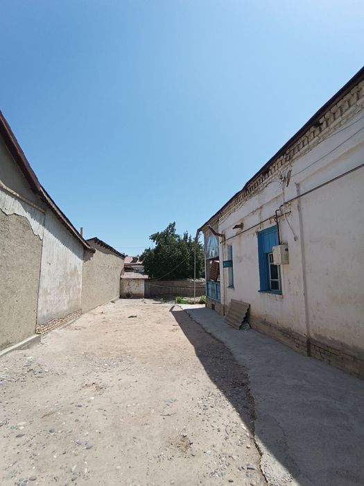 Продаётся Дом Вдоль дороги под бизнес цена 250.000$