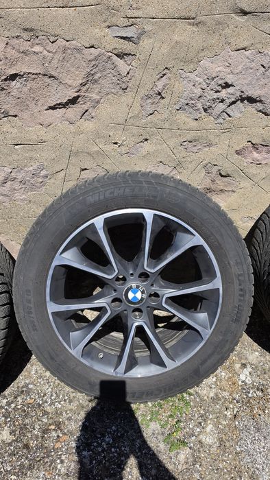 Оригинални 19" джанти за BMW с зимни гуми Michelin (255/50/19)