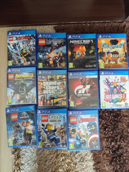Playstation 4+20 jocuri +3 controlere+camera web