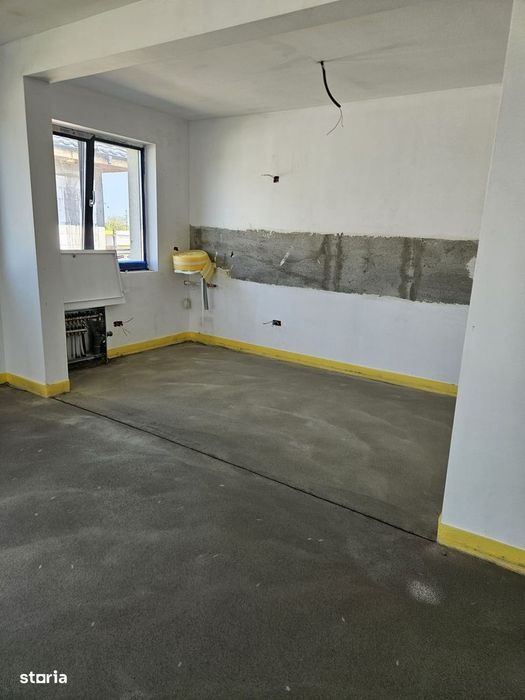 Casa nouă cu 4 camere, 380mp teren, lac