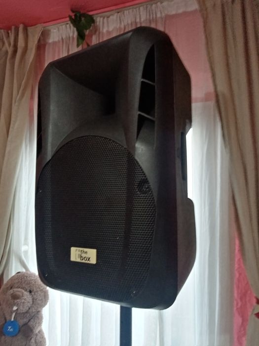 Vând urgent boxa activa the box