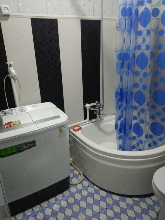 Дом 1-й этаж  1-микрорайон каган 2- комнатная