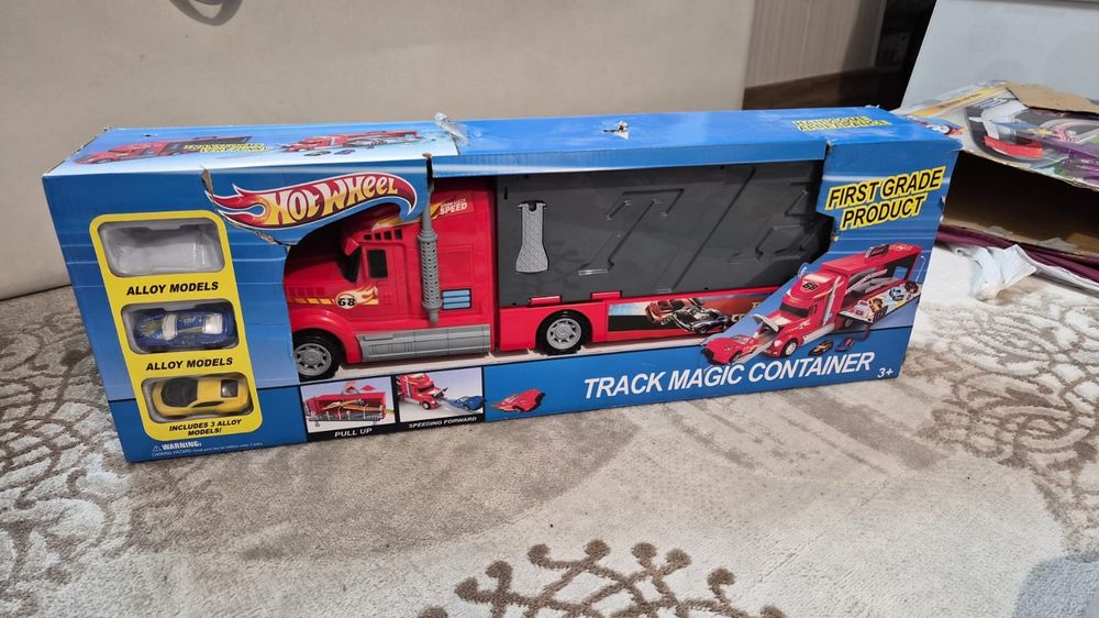 Продам игрушку машинка треллер