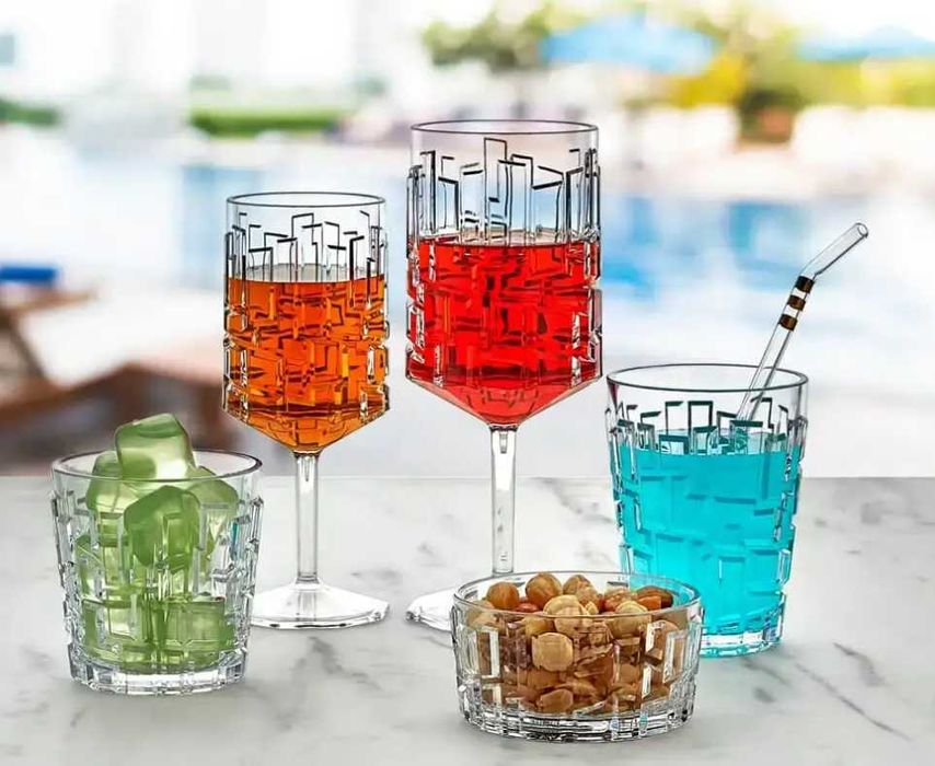 Чаши от поликарбонат за басейни и мокри барове