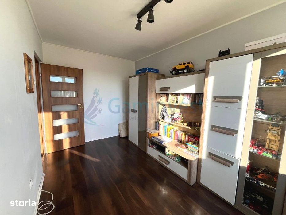 Apartament 4 camere de vânzare,Splaiul Crișanei,Oradea,GaminvestV4431
