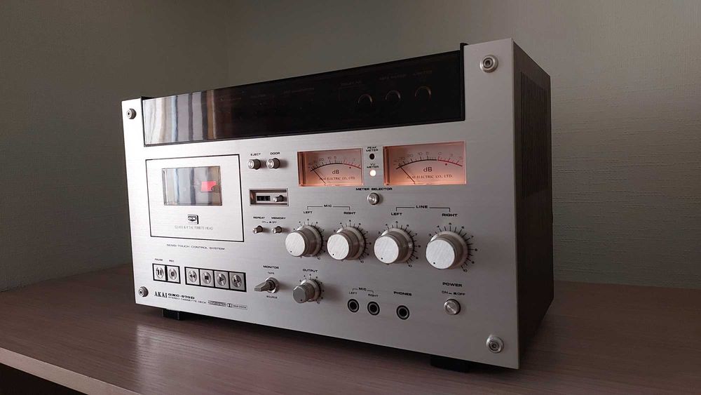Кассетная дека  Akai Pioneer  Philips CD