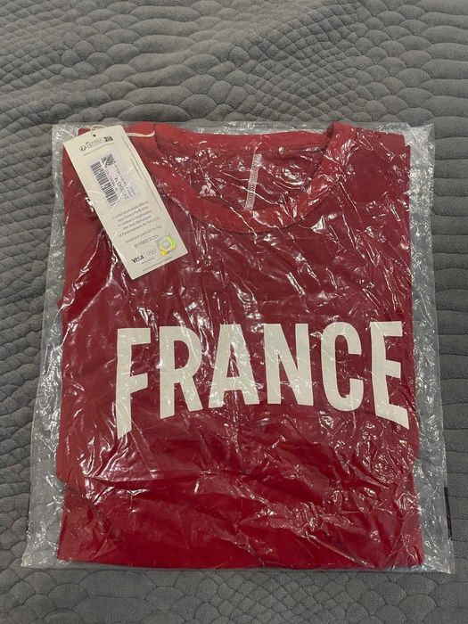 Тениска с яка на адидас на “Манчестър Юнайтед”