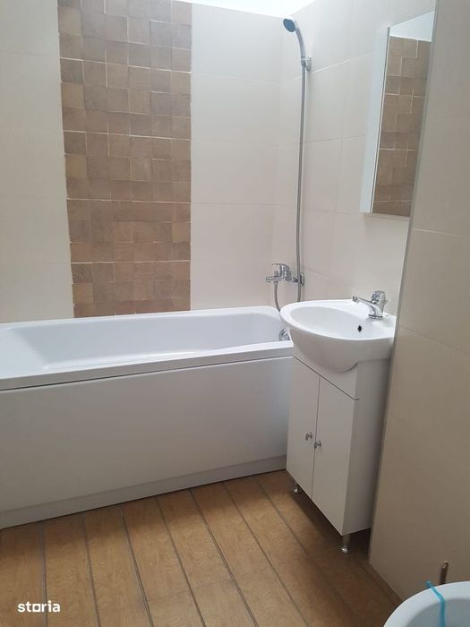 Apartament 1 camera Dec. 37 mp, Baza 3 Carrefour Felicia 370 euro