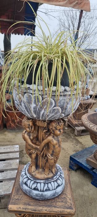 Jardiniera din beton,statueta din beton,statue beton