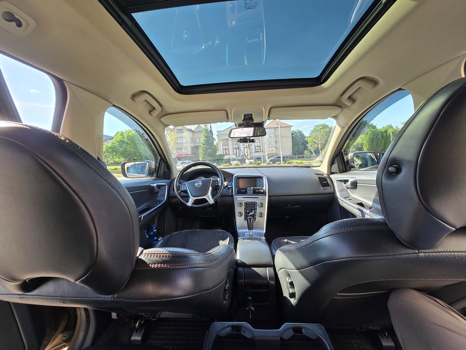 VOLVO XC60 2012 — imagine 5