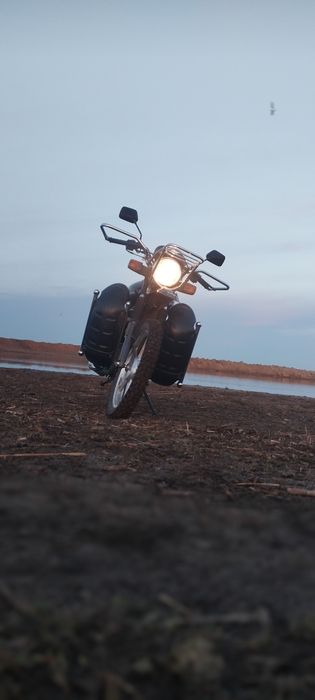 Продам мотоцикл 200сс