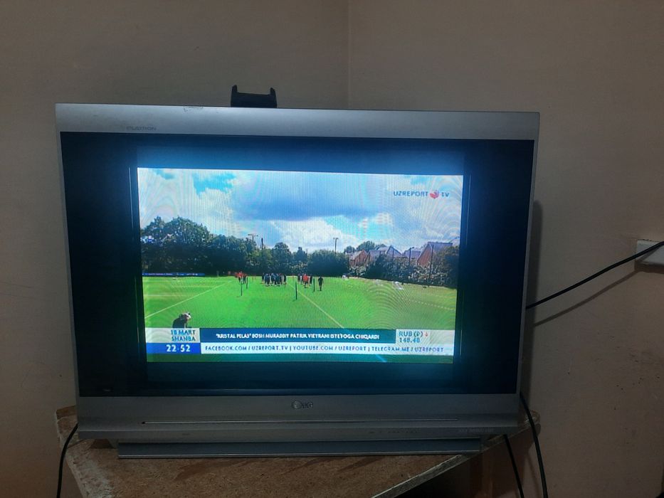 LG sotiladi xolati yaxshi katta ekranli 90/60