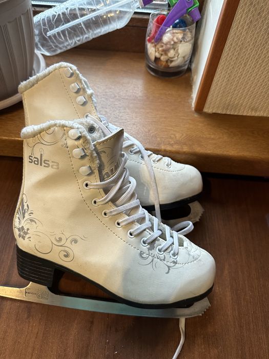 Коньки женские