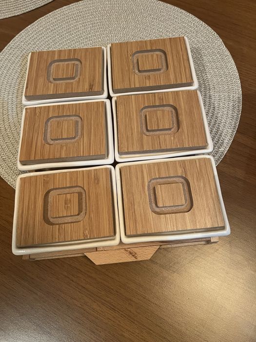 Съд за подправки