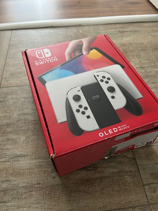 Nintendo Switch cu 8 jocuri si accesorii Targoviste • OLX.ro